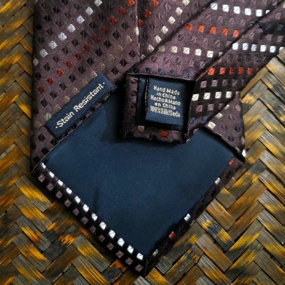 Van Heusen - Picture 2 of 4